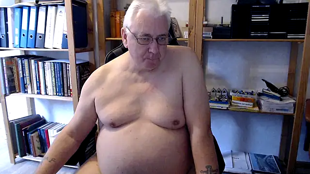 SchwanzhureXXL online show from 09.13.25