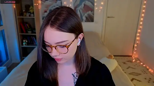 MilenaSaint online show from 04.21.26