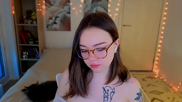 MilenaSaint online show from 04.22.26