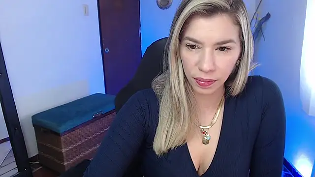 ms sofia x online show from 10.27.25