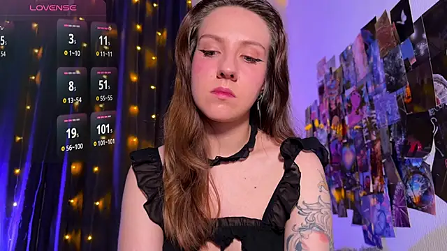 Snapshot of HotaruTomo chatting on 02.27.26 HotaruTomo online show from 02.27.26