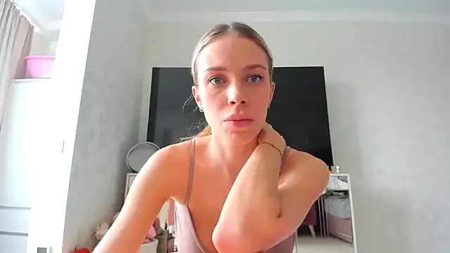 Iris cherry online show from 03.04.25