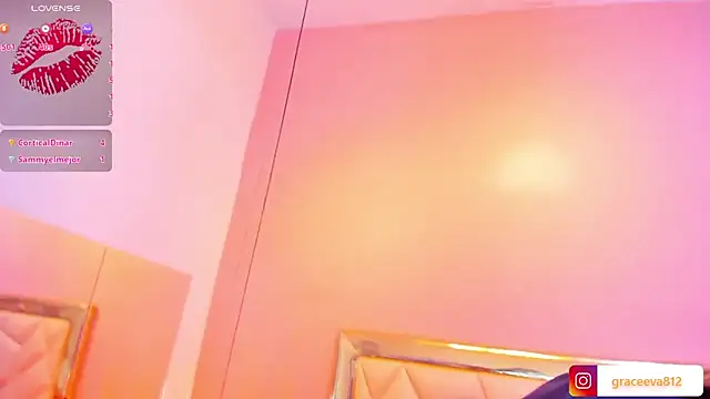 Snapshot of Eva_Grace_ chatting on 10.20.25 Eva Grace online show from 10.20.25