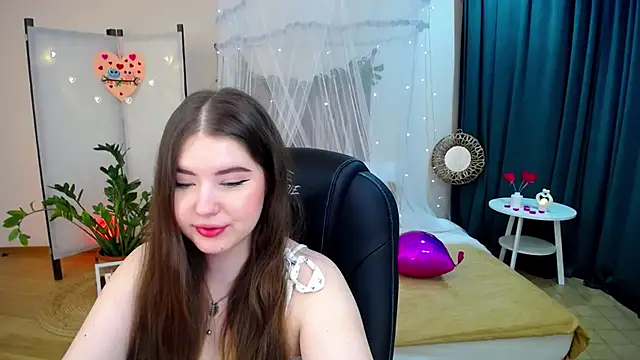 NicoleFoxery online show from 02.14.25