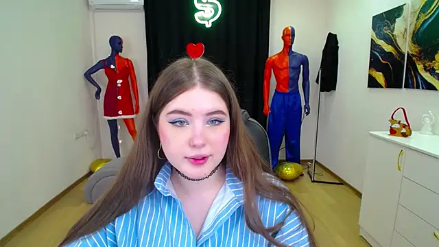 NicoleFoxery online show from 02.25.25