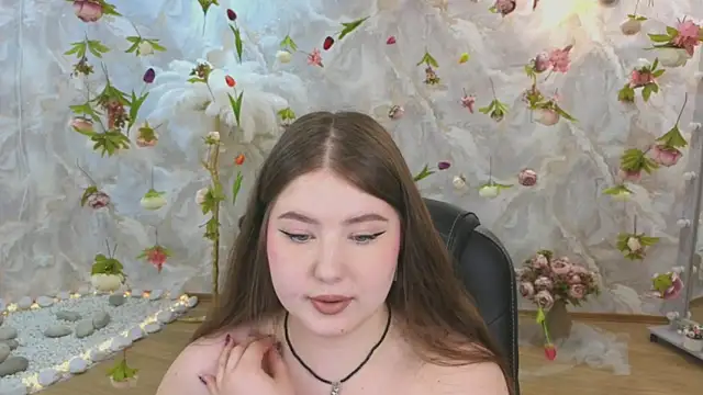 Snapshot of NicoleFoxery chatting on 06.19.26 NicoleFoxery online show from 06.19.26
