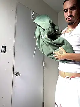 Snapshot of Prettyboiflaco chatting on 02.07.25 Prettyboiflaco online show from 02.07.25