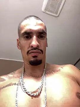 Snapshot of Prettyboiflaco chatting on 02.12.25 Prettyboiflaco online show from 02.12.25