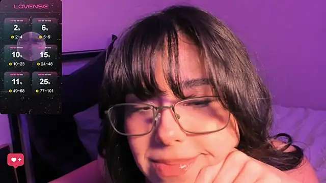 Evie-Luna online show from 01.20.25