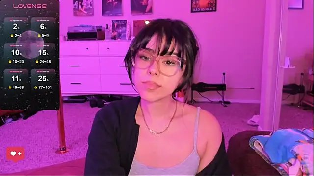 Evie-Luna online show from 02.09.25