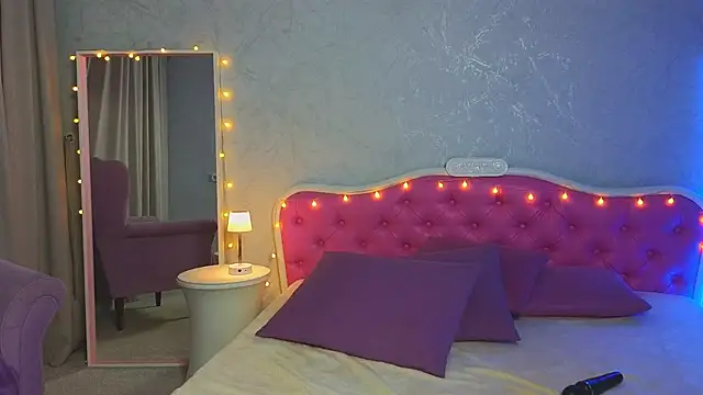 Ariana Petite online show from 02.10.25