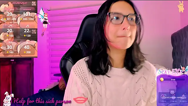 Snapshot of Luniverse chatting on 01.05.25 Luniverse online show from 01.05.25