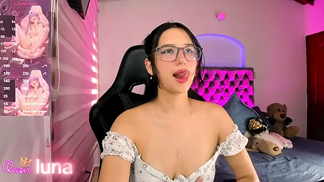 Luniverse online show from 03.17.26