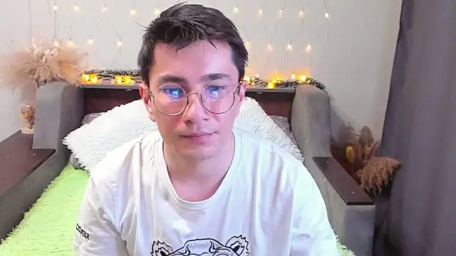 Snapshot of Yumi_steve chatting on 01.26.25 Yumi steve online show from 01.26.25