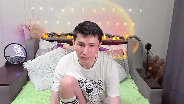 Snapshot of Yumi_steve chatting on 09.11.25 Yumi steve online show from 09.11.25