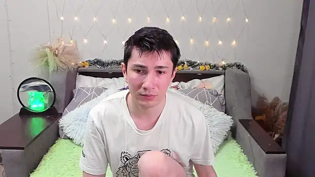 Snapshot of Yumi_steve chatting on 09.26.25 Yumi steve online show from 09.26.25