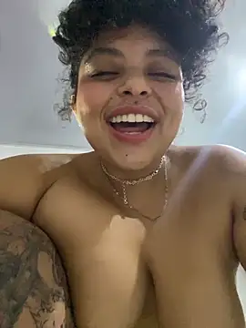 PrincessLauren420 online show from 10.22.25