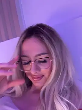 mollyxxx online show from 02.16.25