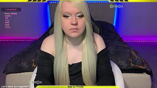 Snapshot of camsmiley chatting on 04.21.26 camsmiley online show from 04.21.26