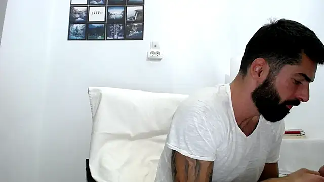 Snapshot of Verycutex chatting on 10.14.25 Verycutex online show from 10.14.25