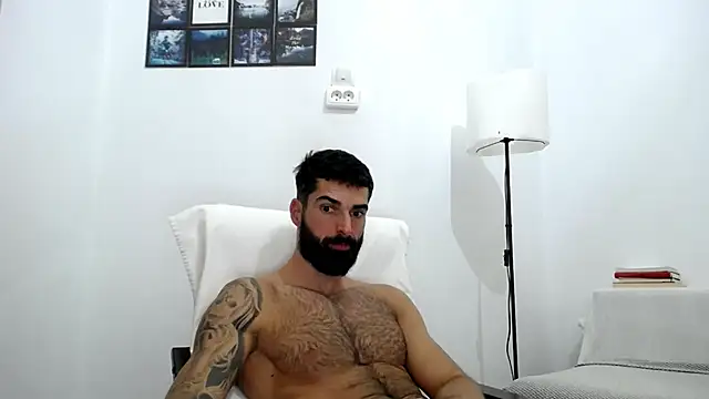 Snapshot of Verycutex chatting on 10.16.25 Verycutex online show from 10.16.25