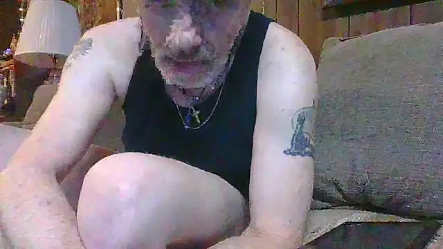 Snapshot of Makowboy chatting on 12.07.24 Makowboy online show from 12.07.24