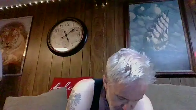 Snapshot of Makowboy chatting on 12.14.24 Makowboy online show from 12.14.24