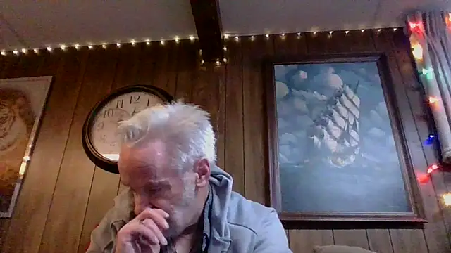 Snapshot of Makowboy chatting on 12.16.24 Makowboy online show from 12.16.24