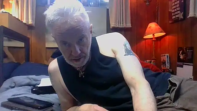 Snapshot of Makowboy chatting on 01.08.25 Makowboy online show from 01.08.25