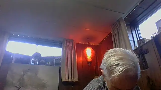 Snapshot of Makowboy chatting on 01.28.25 Makowboy online show from 01.28.25