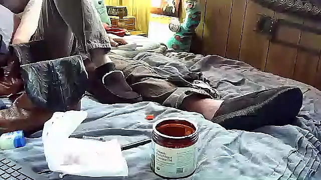 Snapshot of Makowboy chatting on 02.05.25 Makowboy online show from 02.05.25