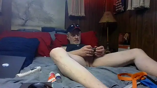 Snapshot of Makowboy chatting on 02.21.25 Makowboy online show from 02.21.25