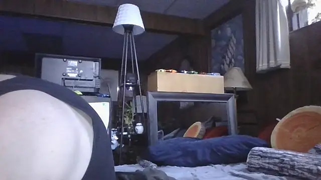 Snapshot of Makowboy chatting on 10.01.25 Makowboy online show from 10.01.25