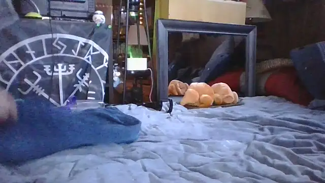 Snapshot of Makowboy chatting on 11.05.25 Makowboy online show from 11.05.25