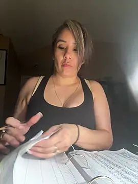 Aw ThROAt9 online show from 04.23.26