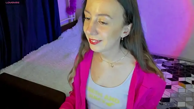 CurlySteph online show from 12.20.24