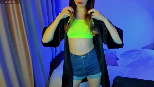 CurlySteph online show from 10.06.25