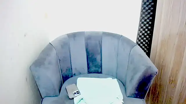 Sakura Moe online show from 12.04.25