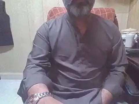 Snapshot of hairymaster95 chatting on 06.27.26 hairymaster95 online show from 06.27.26