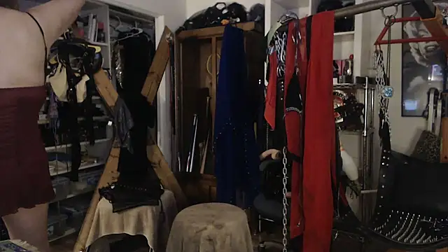 Snapshot of Transjoni chatting on 03.08.25 Transjoni online show from 03.08.25