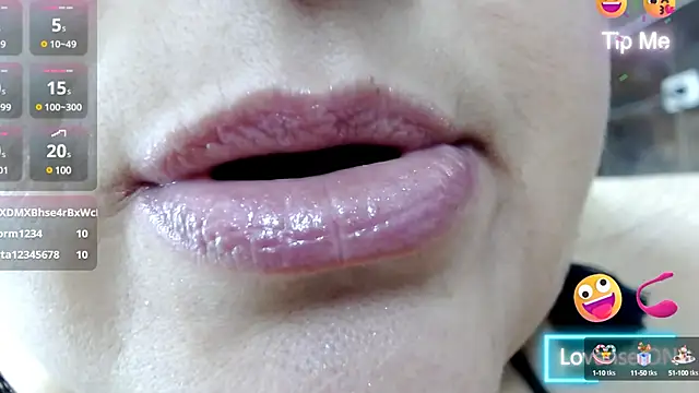 Kerly Doll online show from 01.21.25