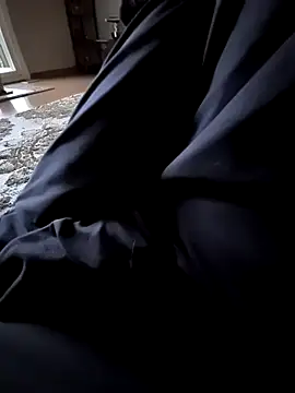 Snapshot of YourPersonall chatting on 11.22.25 YourPersonall online show from 11.22.25