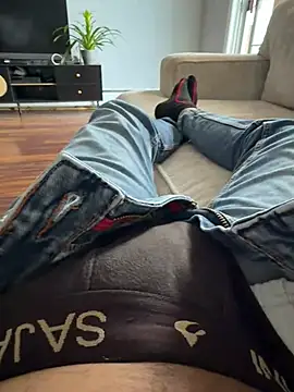 YourPersonall online show from 04.25.26