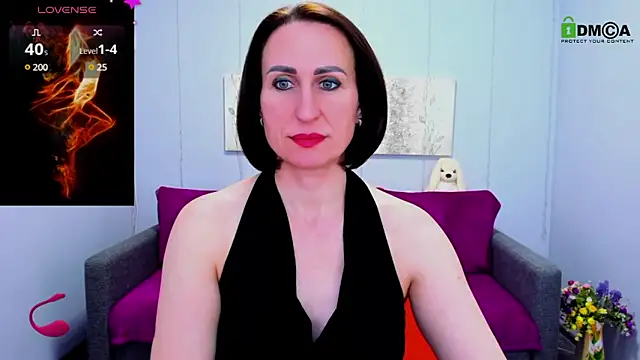 Nia Smithh online show from 03.05.25