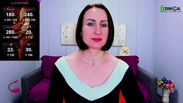 Nia Smithh online show from 03.06.25