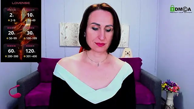 Nia Smithh online show from 03.06.25