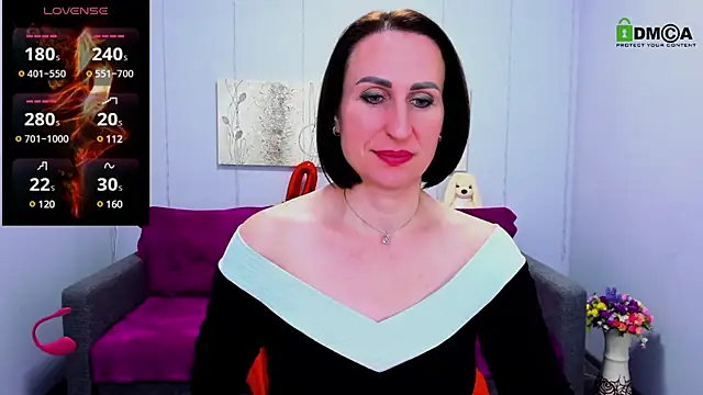 Nia Smithh online show from 03.06.25