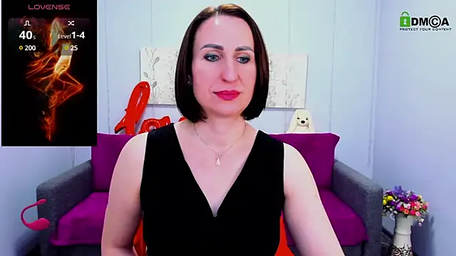 Nia Smithh online show from 03.08.25