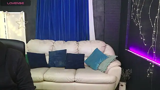 Snapshot of AlisaAleksandr chatting on 02.12.25 AlisaAleksandr online show from 02.12.25