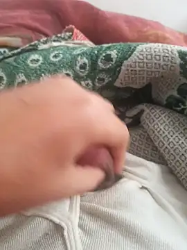 Snapshot of Ummfuss1 chatting on 12.14.24 Ummfuss1 online show from 12.14.24